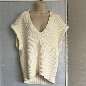 Banana Republic Women's Cream Sweater Vest